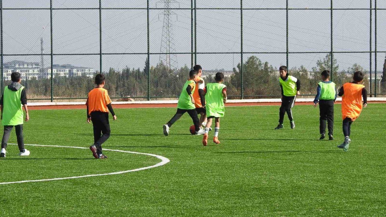 Gaziantep’te Dev Proje Hayata Geçirildi! Yüzlerce Futbolcu Yetişecek