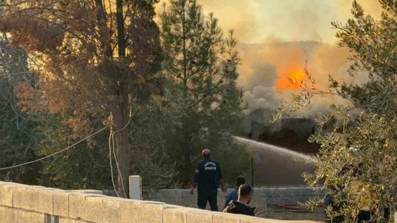 Gaziantep’te bağ evinde yangın! Son Anda Söndürüldü