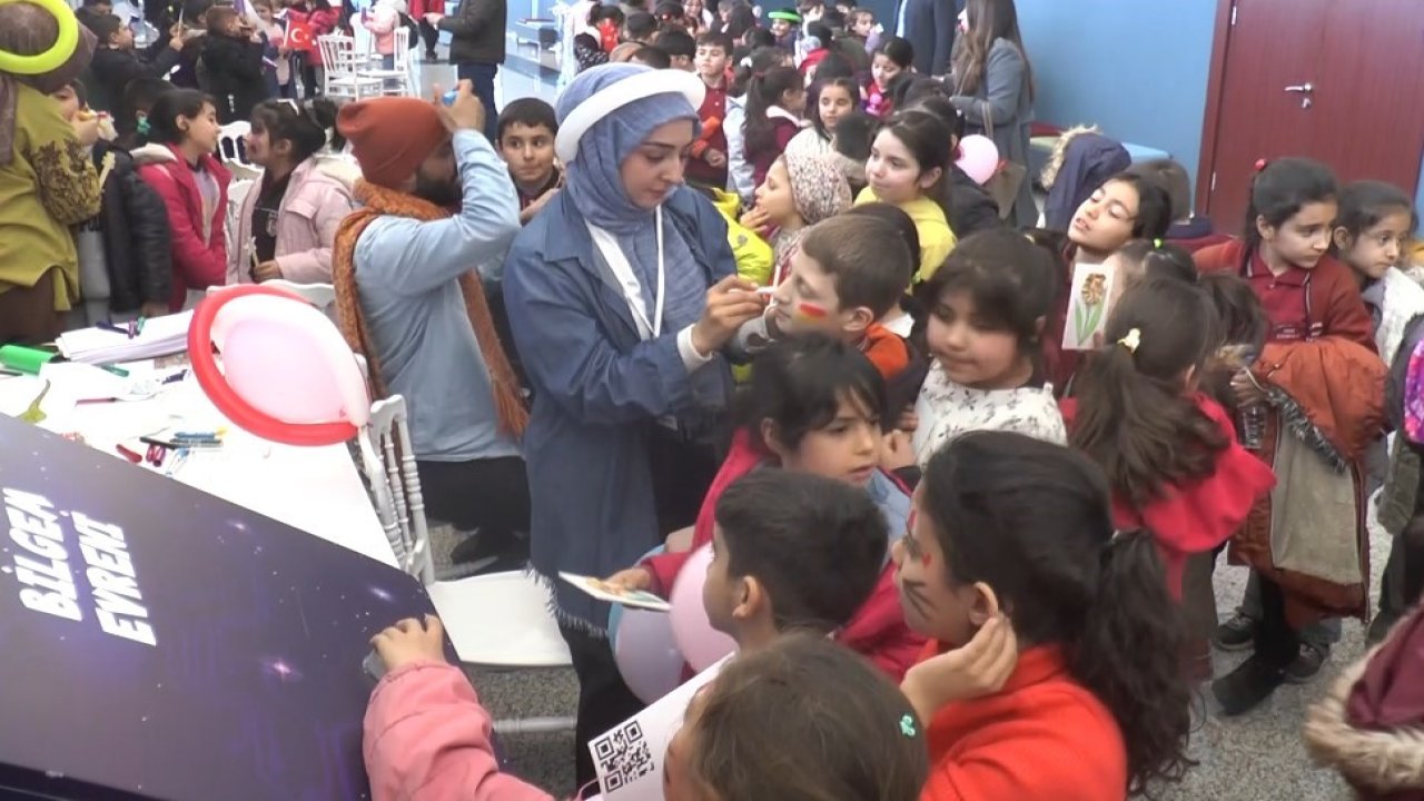 Gaziantep buraya akın ediyor: "Her Çocuğa Bir Kitap" Kampanyası Rekor Kırıyor...