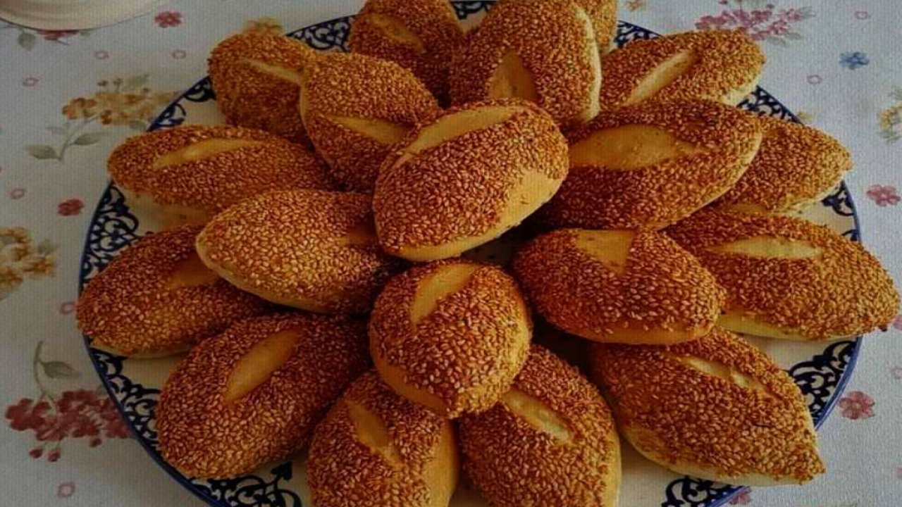 Çifte Lezzet Simit Poğaça: 15 Dakikada Hazır, Kahvaltıların Yeni Gözdesi!