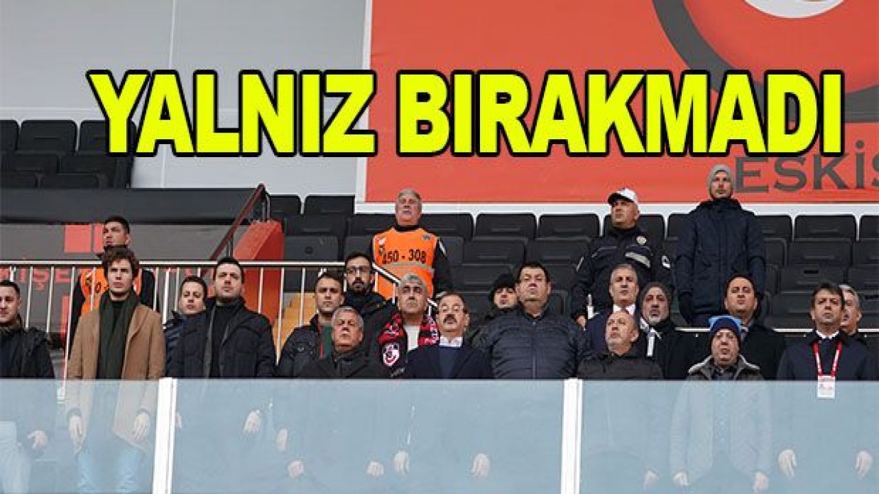 Konukoğlu tribünden izledi