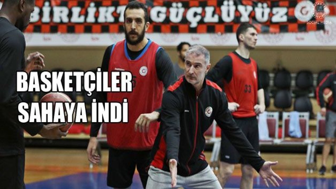 Basketçiler salona indi