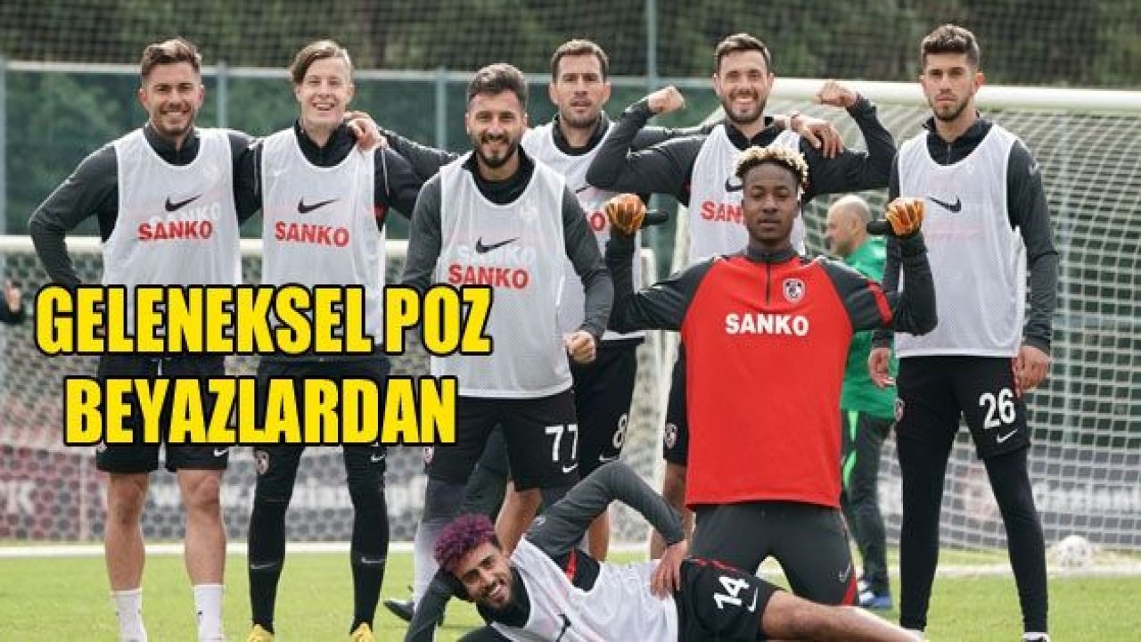 Geleneksel poz Beyazlardan