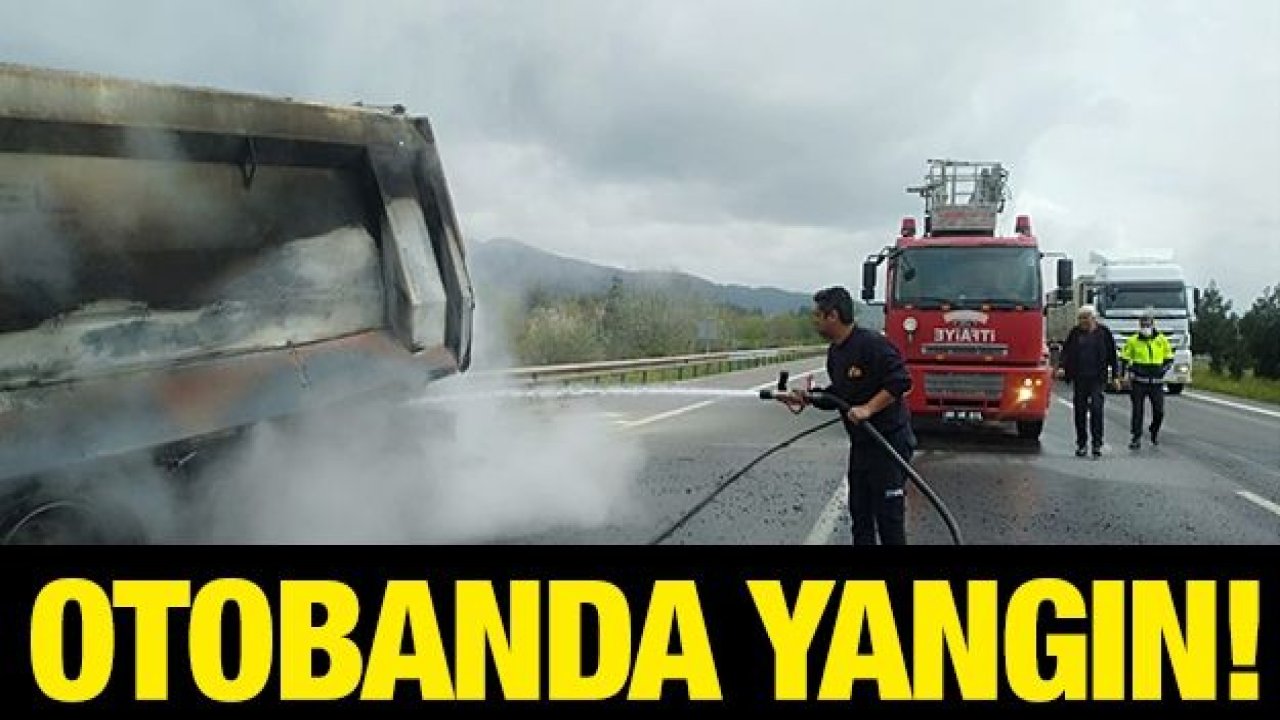 Tekstil malzemesi taşıyan tır, otobanda yandı