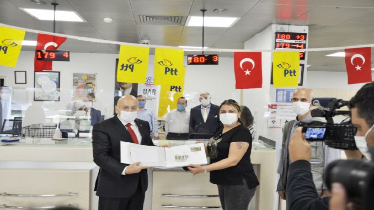 PTT 180 YAŞINDA... PTT’nin 180. kuruluş yıl dönümü kapsamında 180. müşterisine albüm hediye edildi