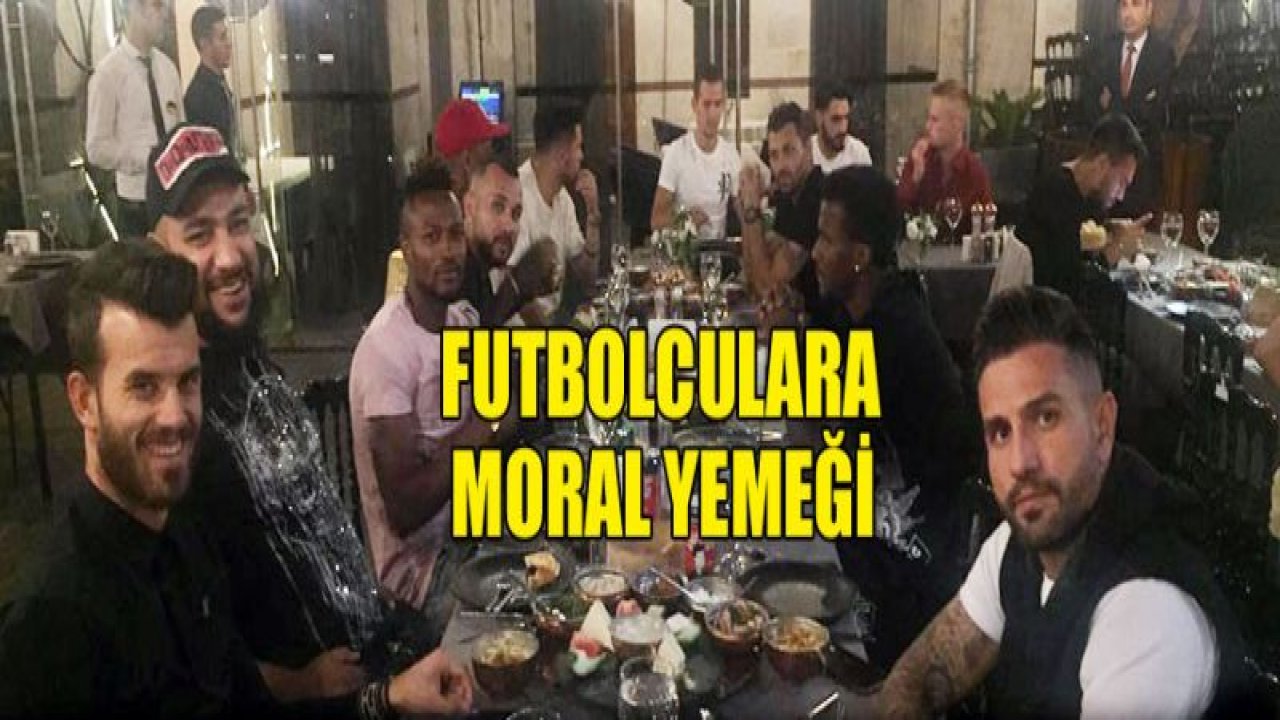 Gaziantepli futbolcular yemekte buluştu