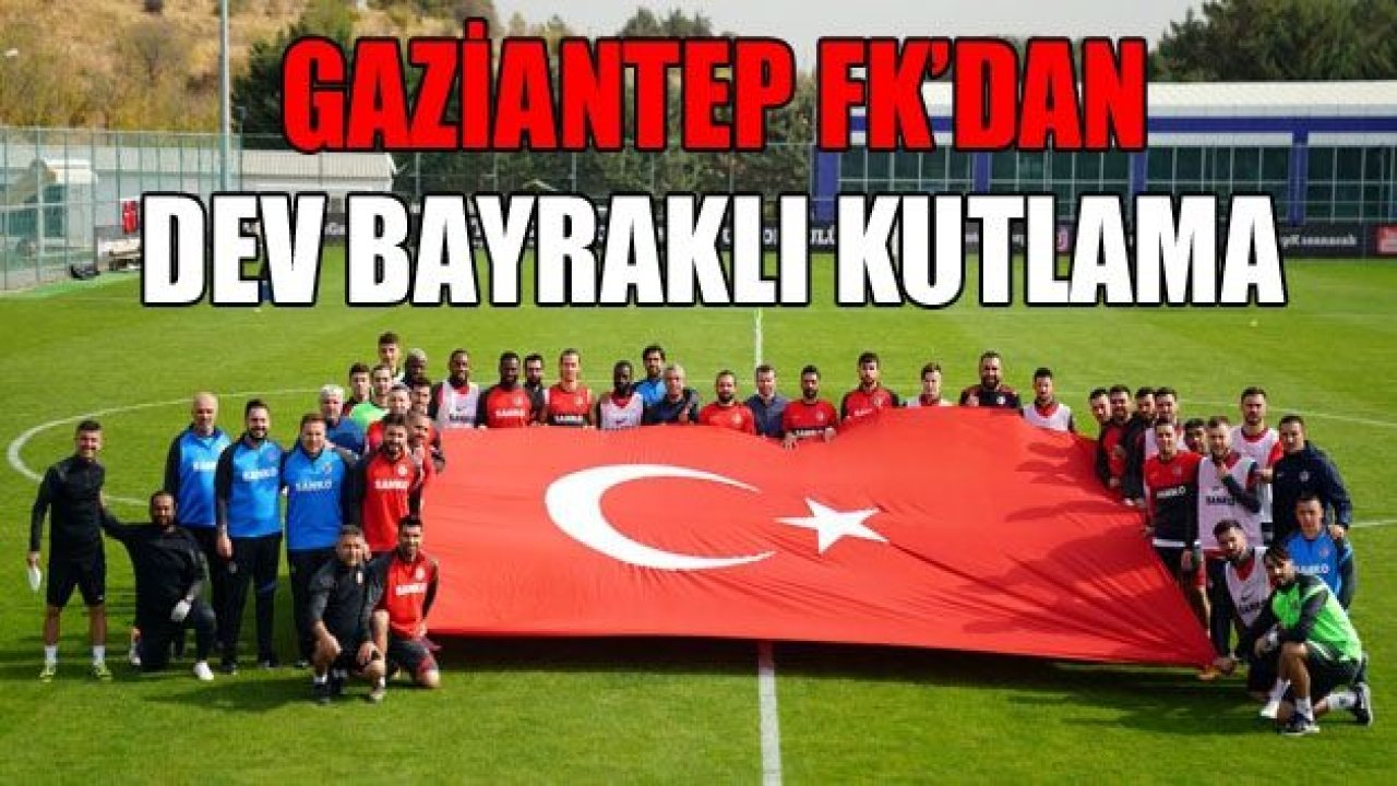 Gaziantep FK'dan Bayraklı kutlama