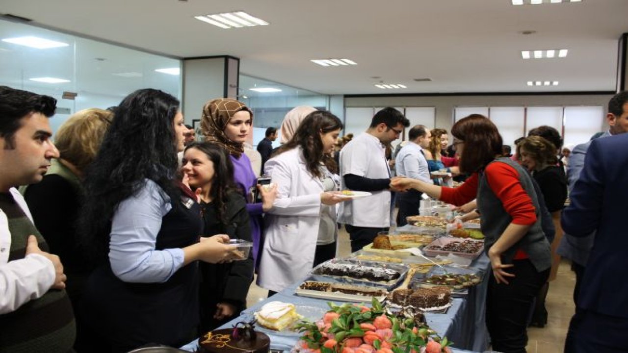 GAÜN HASTANESİ'NDE TIP FAKÜLTESİ ÖĞRENCİLERİ İÇİN KERMES