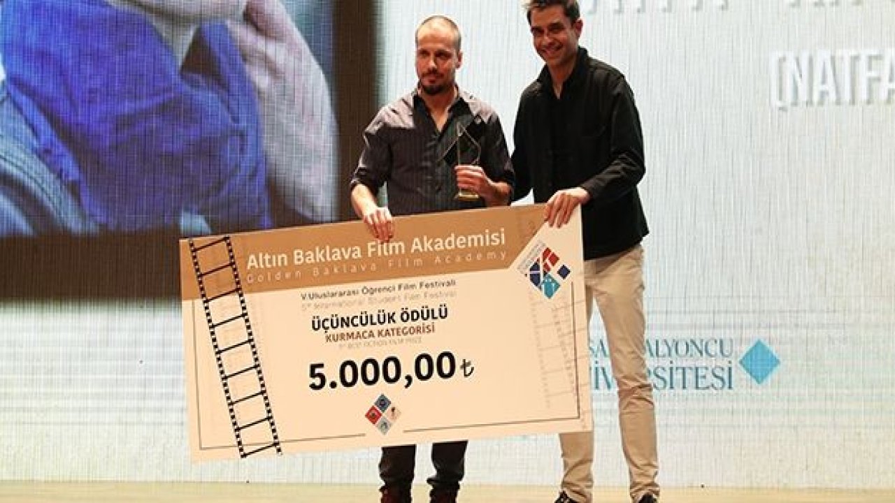 Altın Baklava Film Festivalinde ödüller sahiplerini buldu