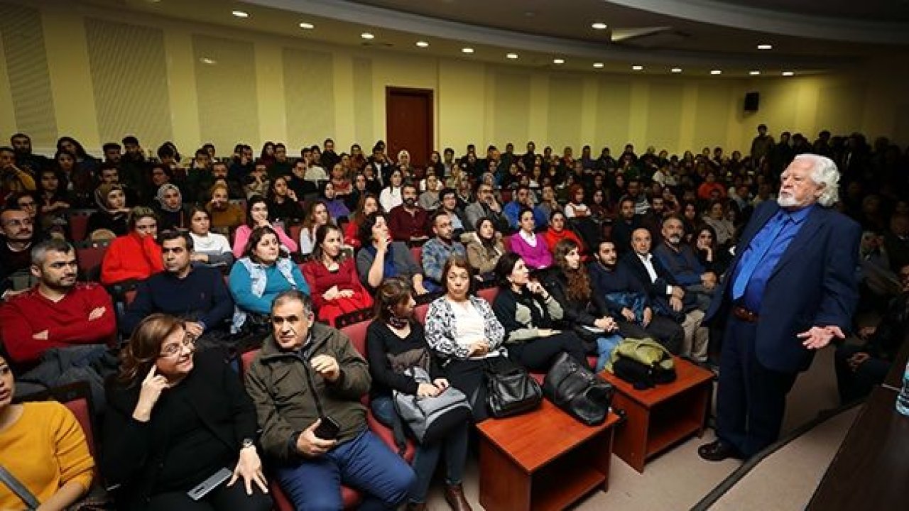 GAÜN’DE EVRİM NEDİR KONFERANSINA ÖĞRENCİLERDEN YOĞUN İLGİ