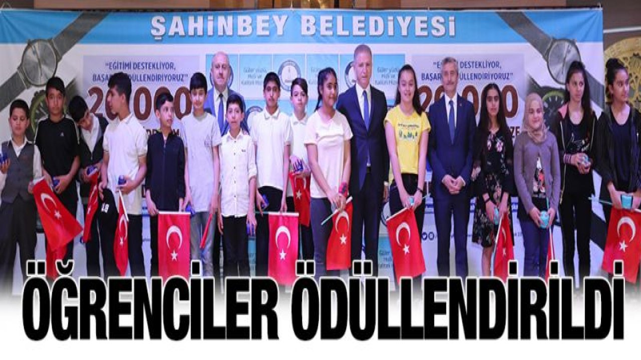 Vali Gül ve Tahmazoğlu öğrencileri ödüllendirdi