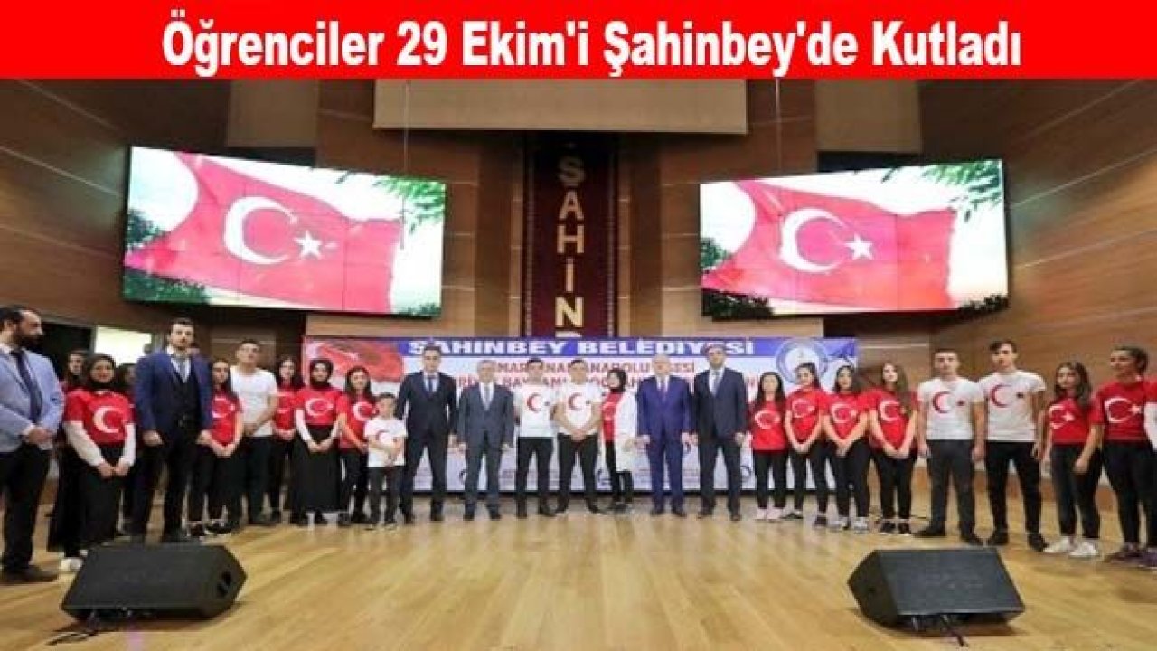 Öğrenciler 29 Ekim'i Şahinbey'de kutladı