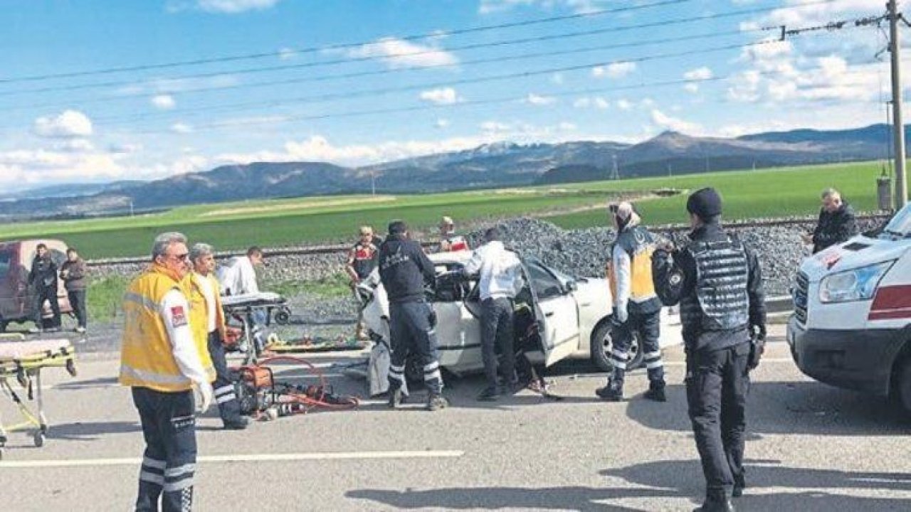 Gaziantep'te trafik kazası: 2 ölü, 3 yaralı