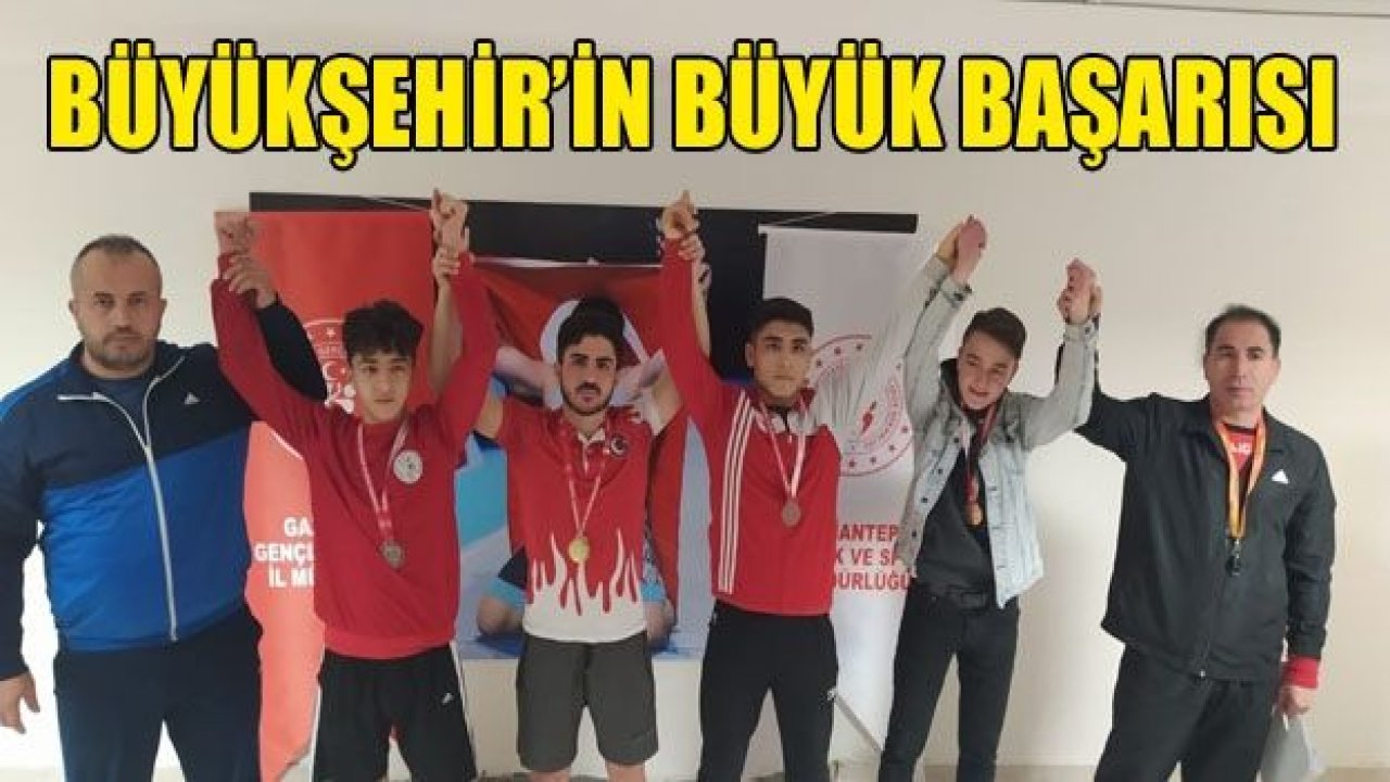 Büyükşehir sporcularından minderde büyük başarı