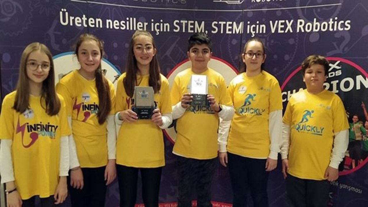 SANKO OKULLARI'NDAN VEX IQ TURNUVASINDA ÖNEMLİ BAŞARI