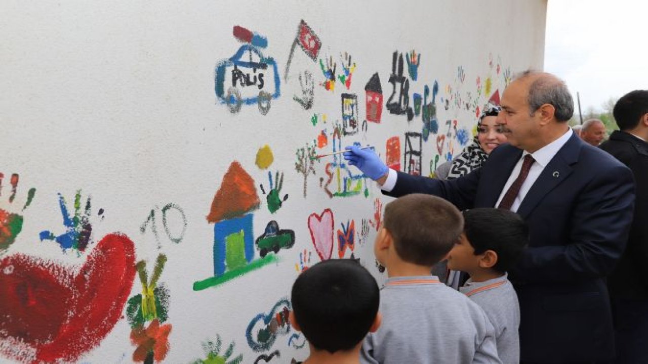 Hayal Duvarı Oğuzeli'nde Öğrencilerin Hayalleri Duvarları Şenlendirdi