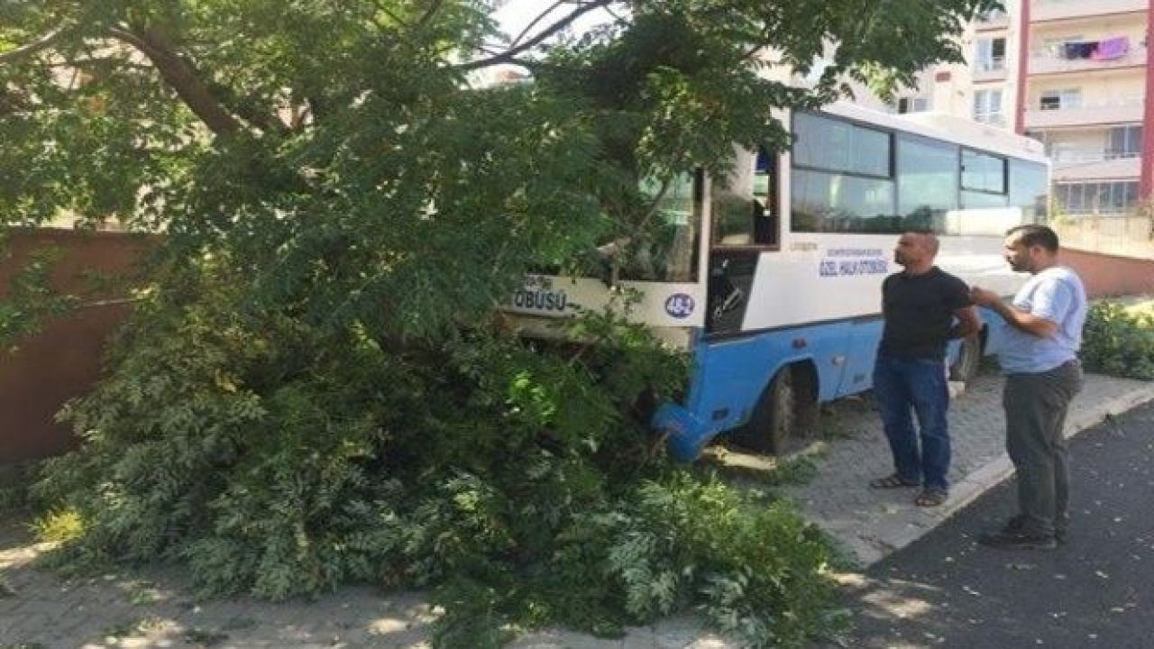 Otobüsün freni boşaldı faciadan dönüldü