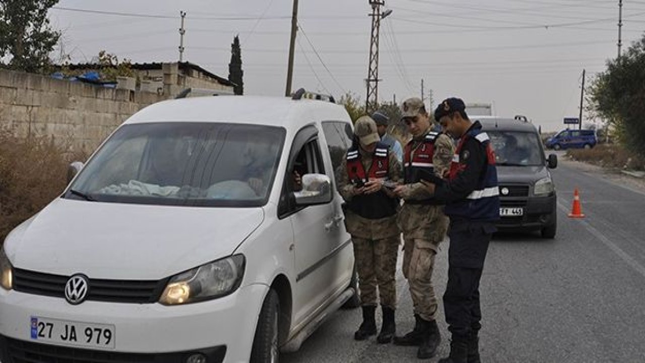 Jandarma ekiplerinden trafik uygulaması