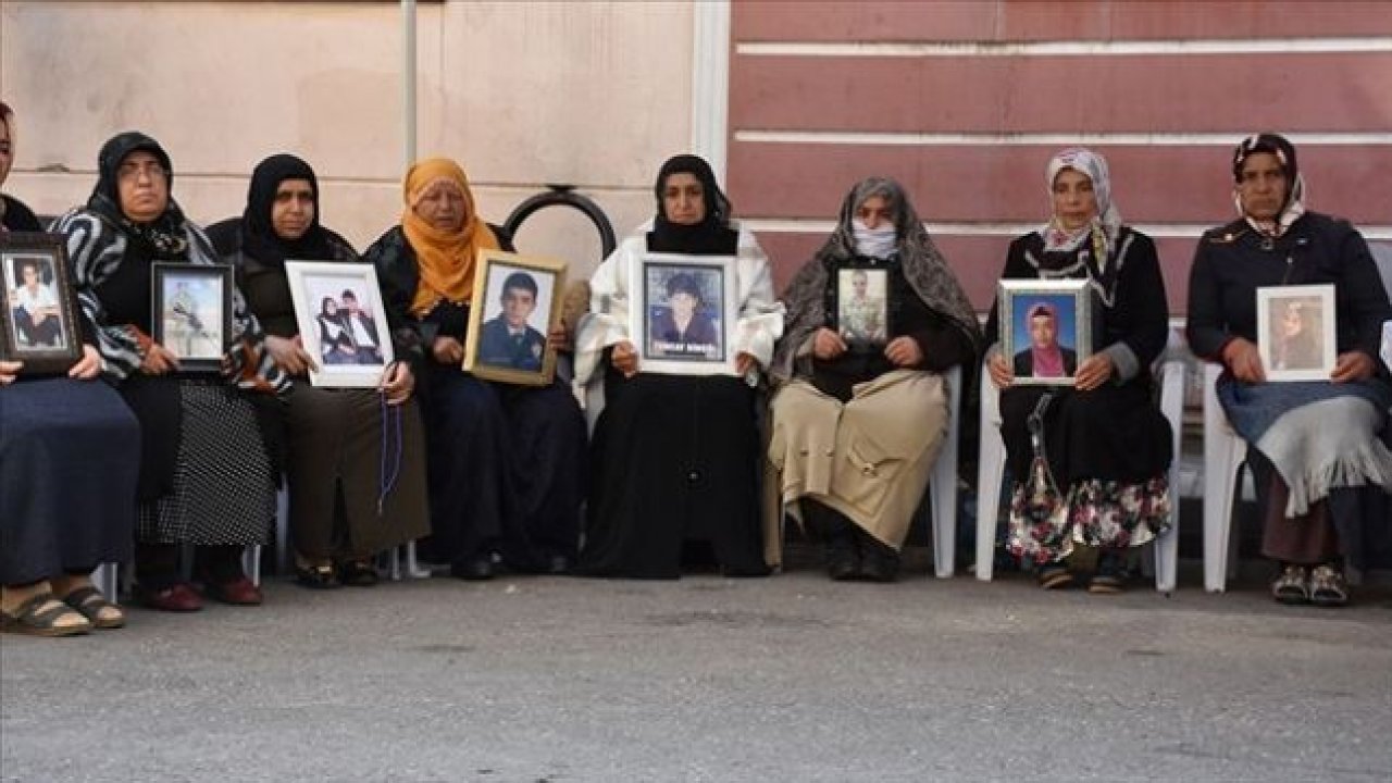 Ailesini 'evlat nöbeti'nde gören PKK mensupları kaçmak istiyor