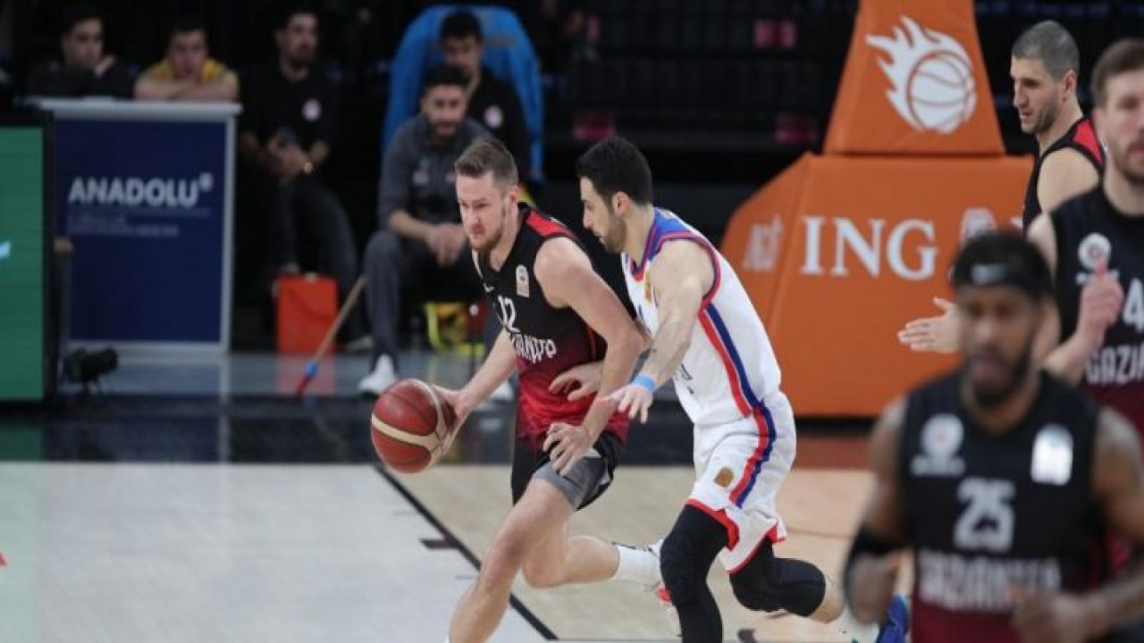 GAZİANTEP BASKETBOL, EFES'E 103-79 YENİLDİ