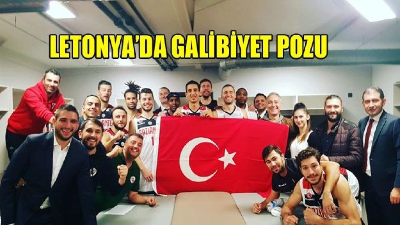 Letonya’da zafer pozu!