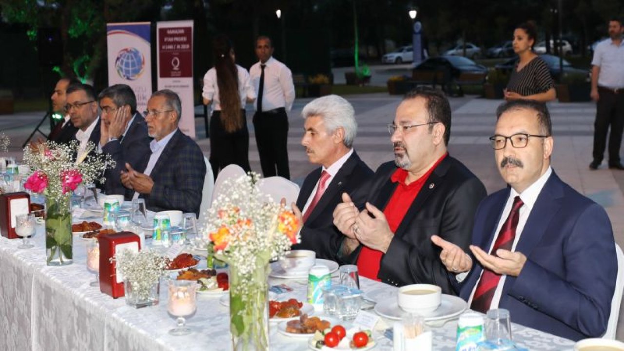 Gaziantep protokolü akademisyen ve öğrencilerle iftarda buluştu