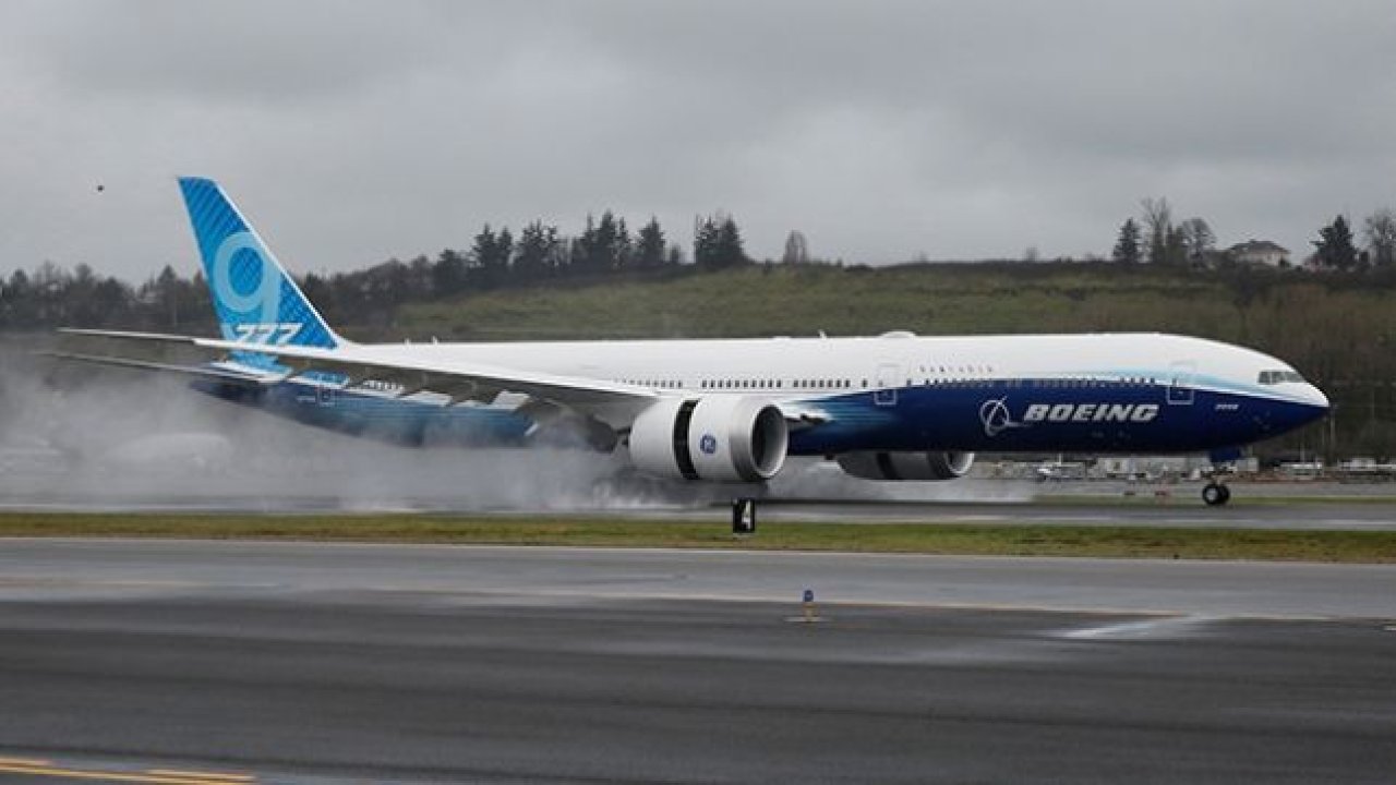 Boeing 777X ilk test uçuşunu tamamladı