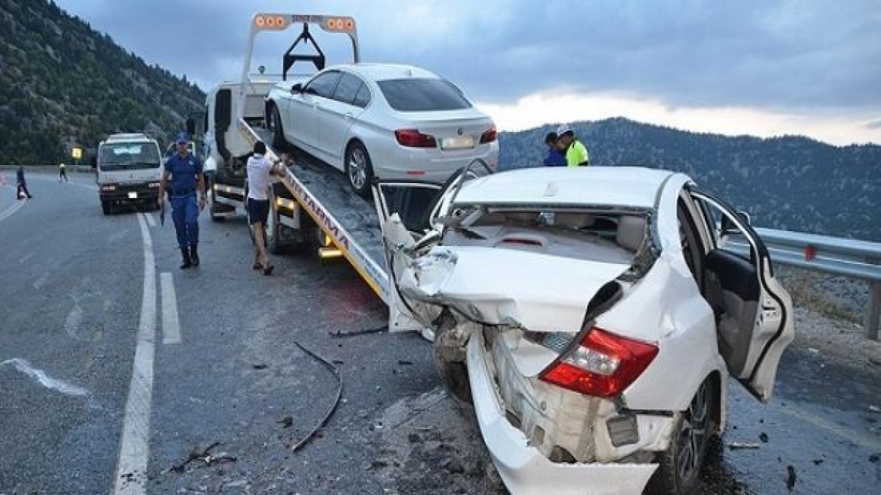 Bayram tatilinde trafik kazaları can aldı