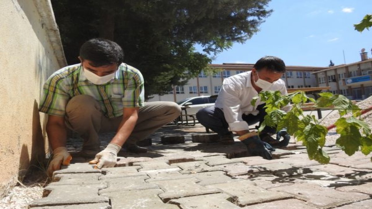 Fedakar öğretmenler öğrencileri için kolları sıvadı