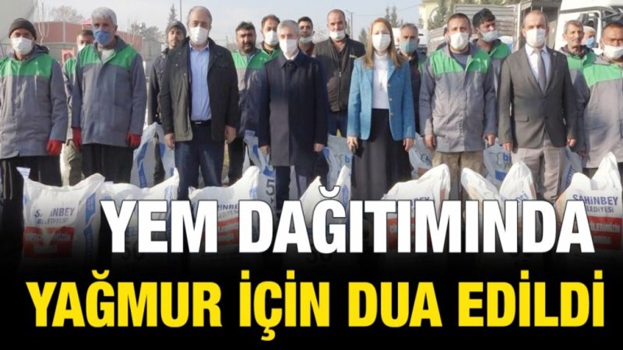 Yem dağıtımında yağmur için dua edildi