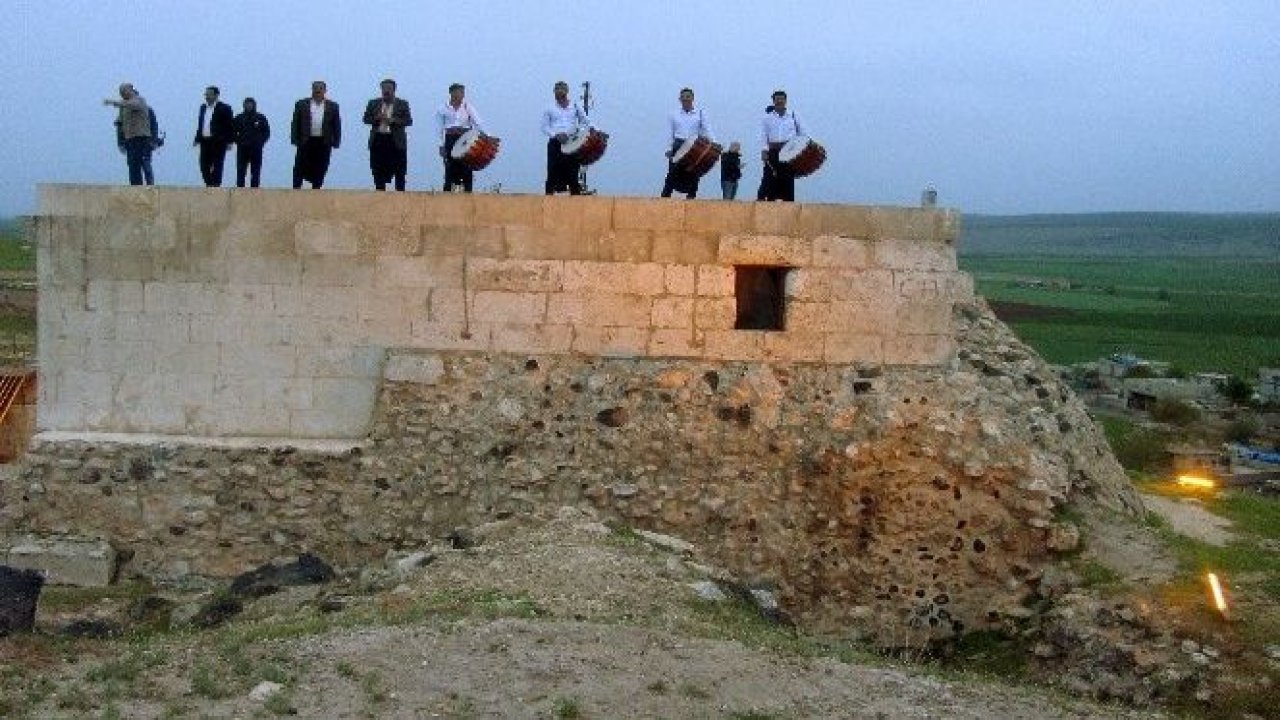 Kaymakam ilk davulu çaldırdı ilk maniyi okudu