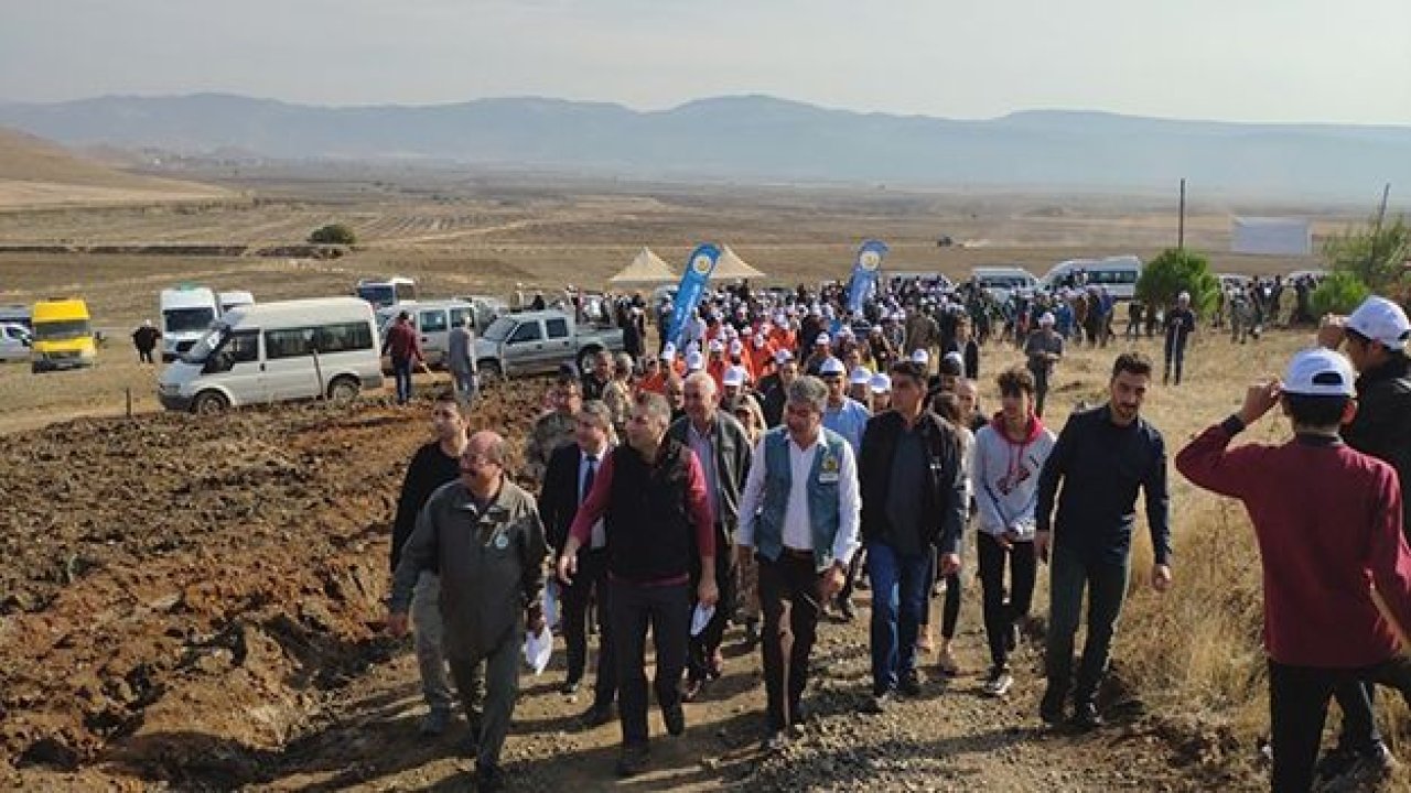 Geniş güvenlik önlemleri altında 6 bin fidan dikildi