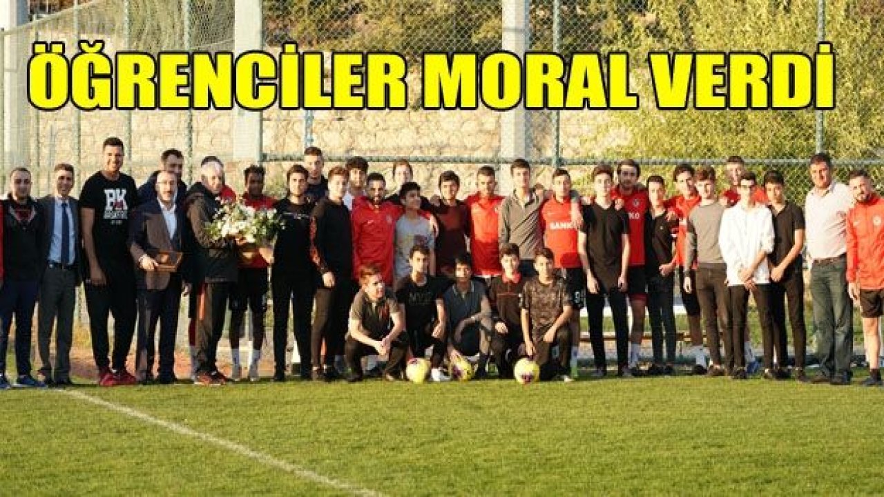 GAZİANTEP FK'YA ÖĞRENCİLER MORAL VERDİ