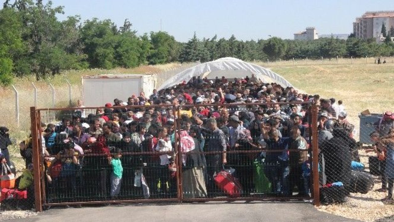 4 yılda 400 bin Suriyeli bayram için ülkesine gitti