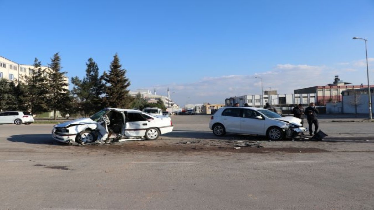 Gaziantep'te bir kişinin öldüğü 4 kişinin yaralandığı trafik kazası güvenlik kamerasınca kaydedildi