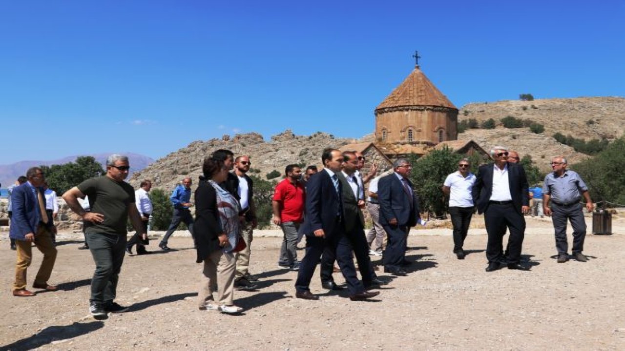 Akdamar Adası'nda ayin hazırlıkları