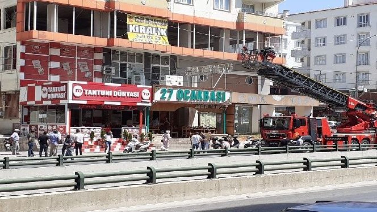 Restoranın bacasında çıkan yangın korkuttu