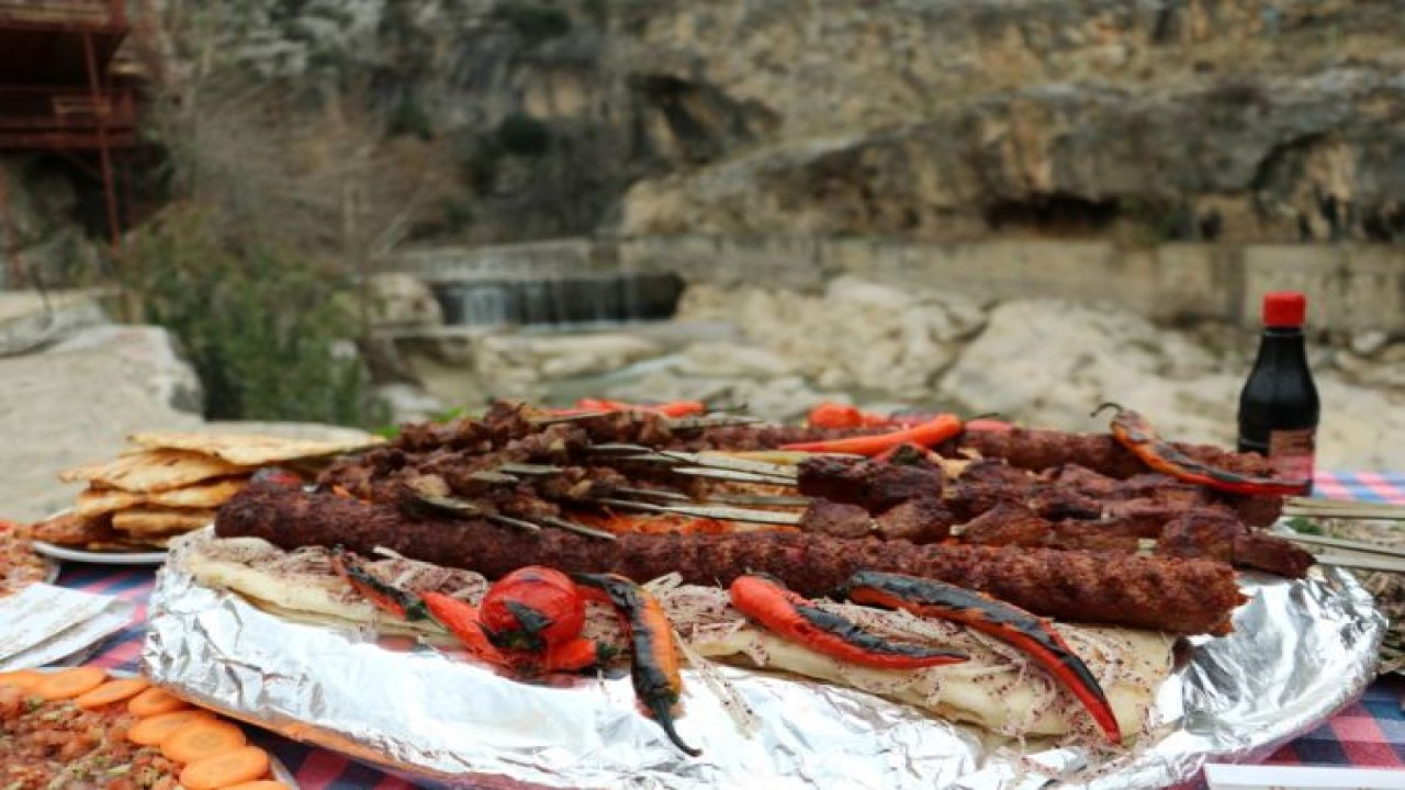 Adana Kebabına turistik mekanlarda tanıtım