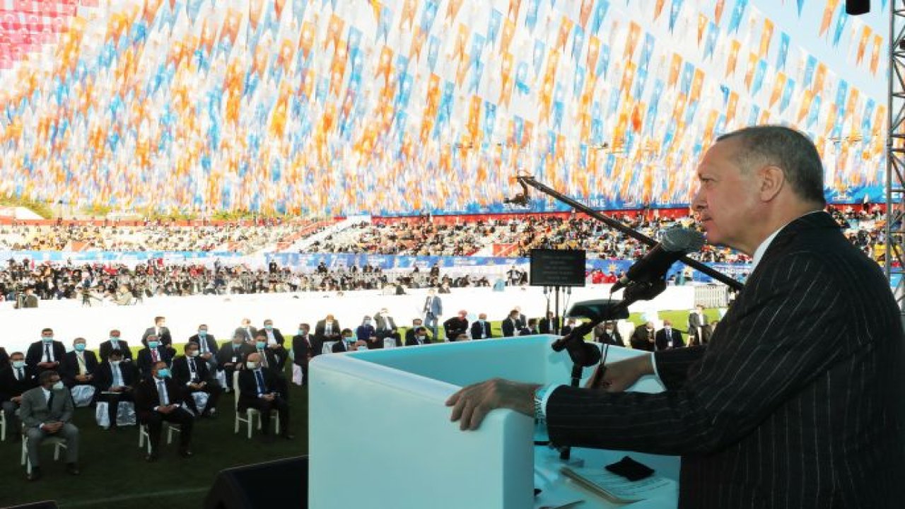 Cumhurbaşkanı Erdoğan: "Ülke ve millet olarak en az 100 yıl öncesi gibi kritik bir süreçten geçiyoruz”