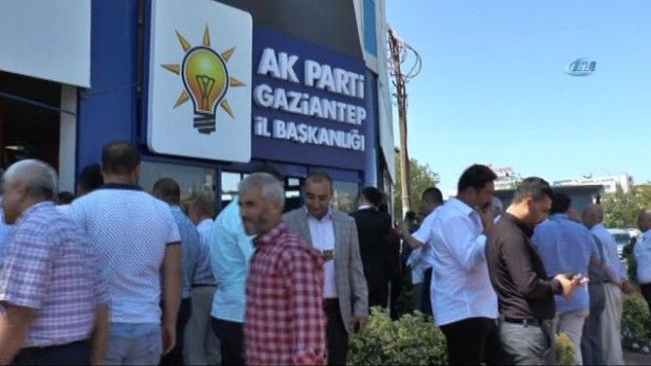 Ak Parti teşkilatı bayramlaştı