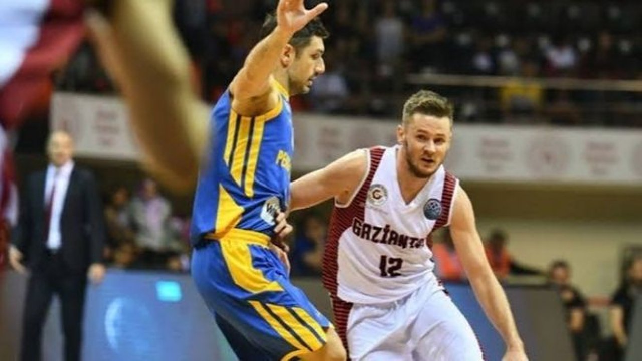 GAZİANTEP BASKETBOL, PERİSTERİ'YE MAĞLUP OLDU