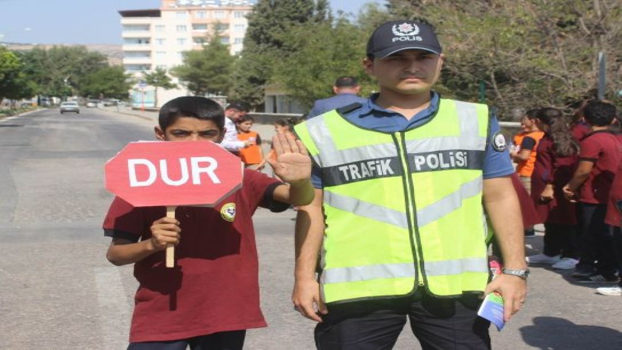 Gaziantep'te "Yaya Geçidi" nöbeti renkli başladı