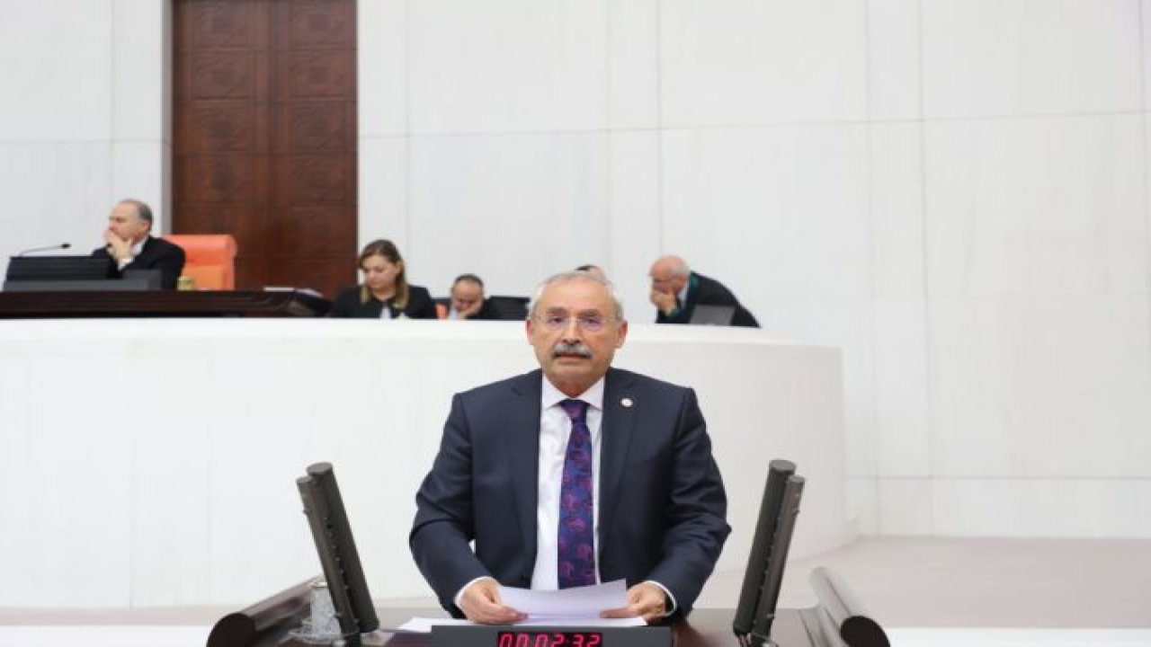 "KADIN CİNAYETLERİNE DAHA NE KADAR SESSİZ KALACAKSINIZ?”