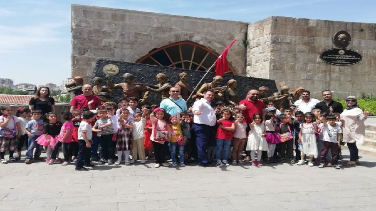 TÜRKİYE GENÇLİK KONSEYİ ÜYELERİ ÖĞRENCİLERLE MÜZELER HAFTASINI KUTLADI