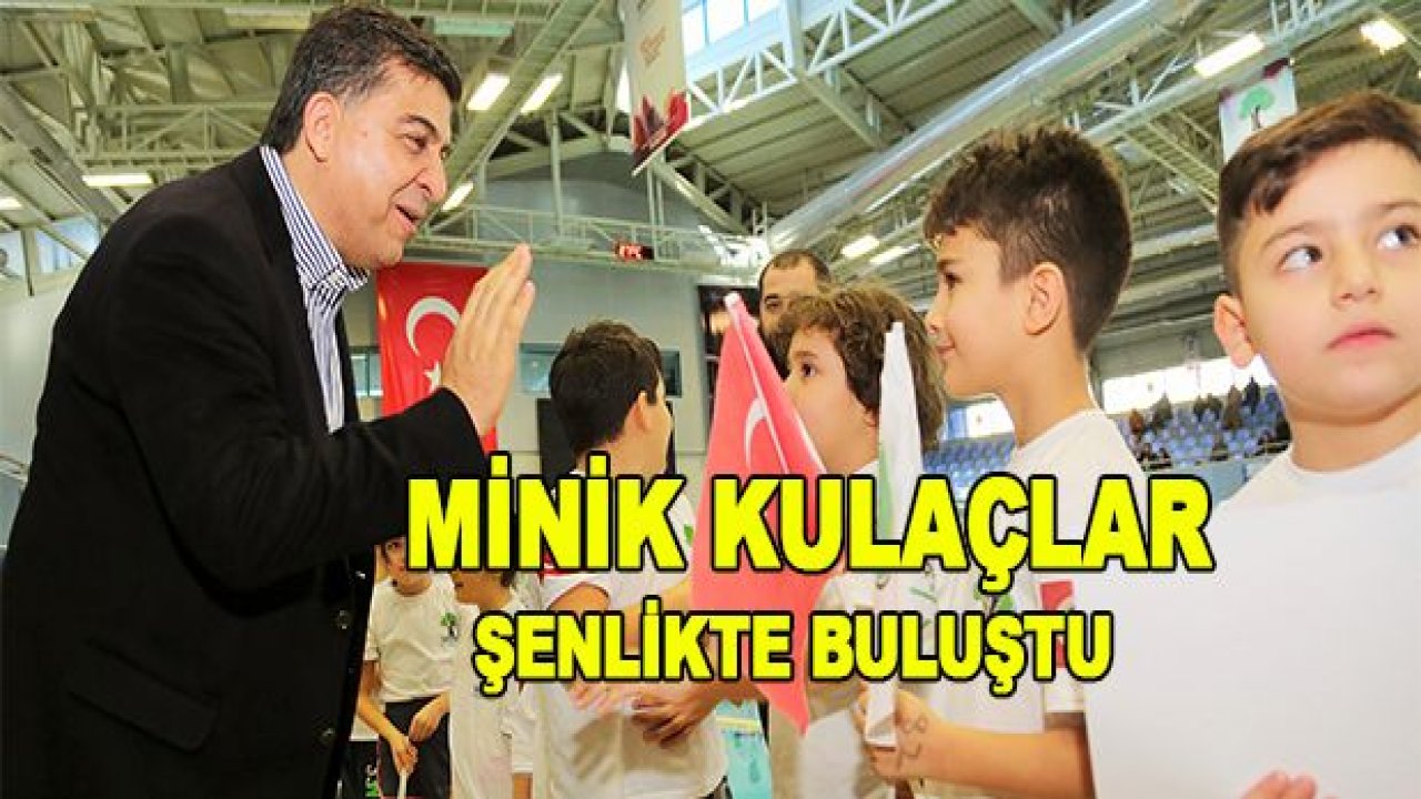 MİNİK KULAÇLAR ATA YÜZME ŞENLİĞİNDE YARIŞTI