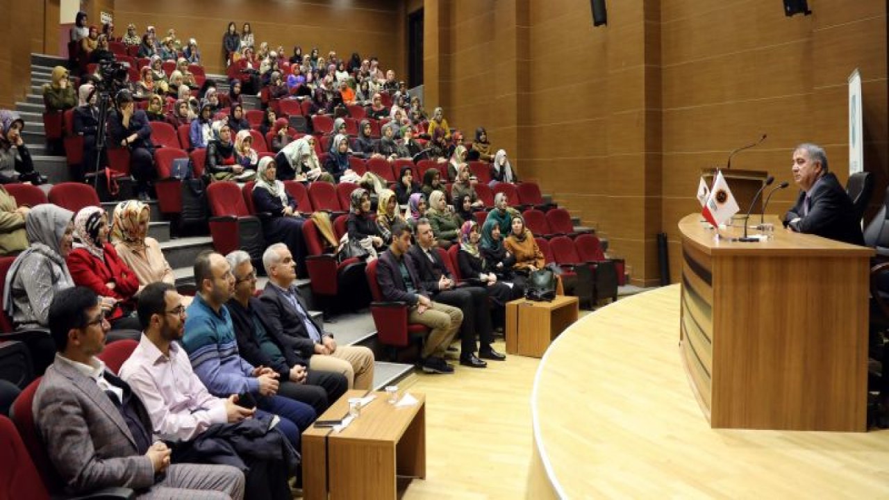 DR. SUBAŞI'NDEN DİN VE TOPLUMSAL DEĞİŞİM KONFERANSI