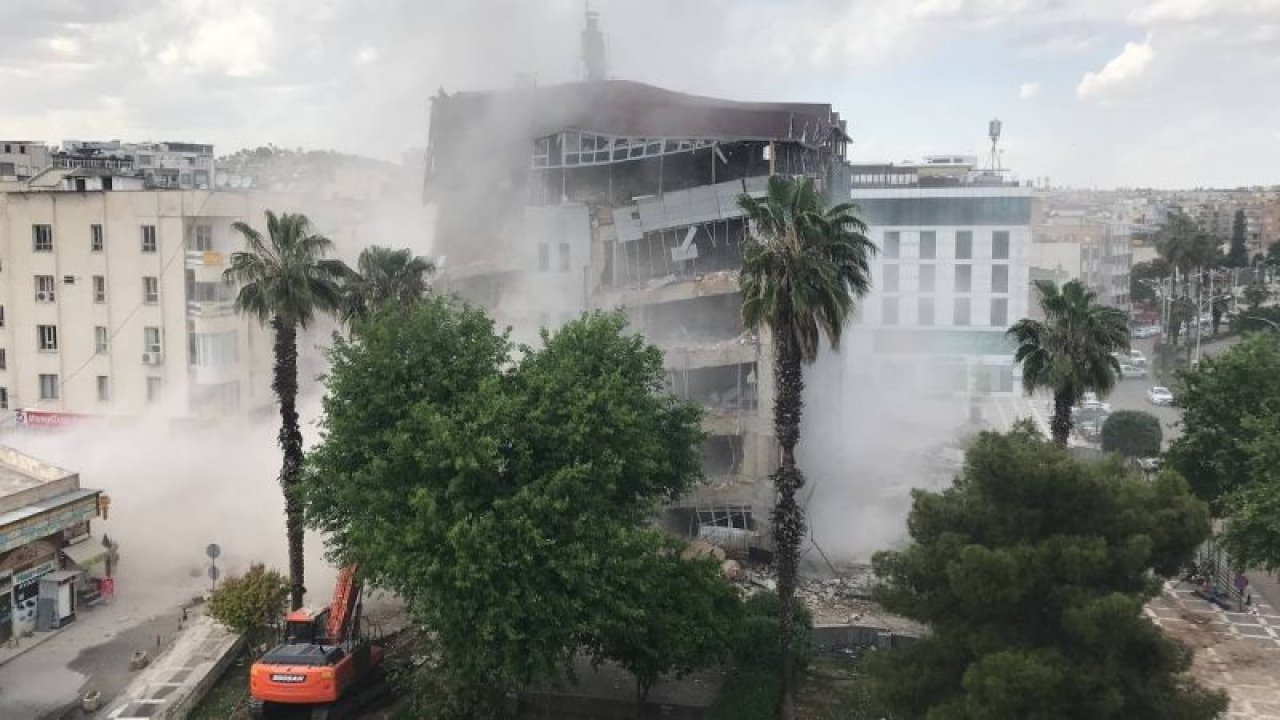 Video Haber..Şanlıurfa’da belediye binasının yıkım anı kamerada