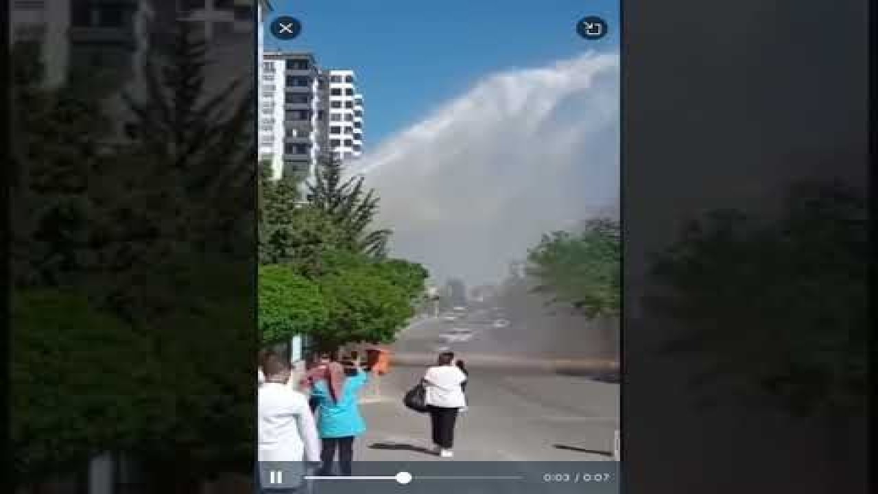 Son dakika...Video Haber...Gaziantep'te su borusu patladı...Yollar Göle Döndü