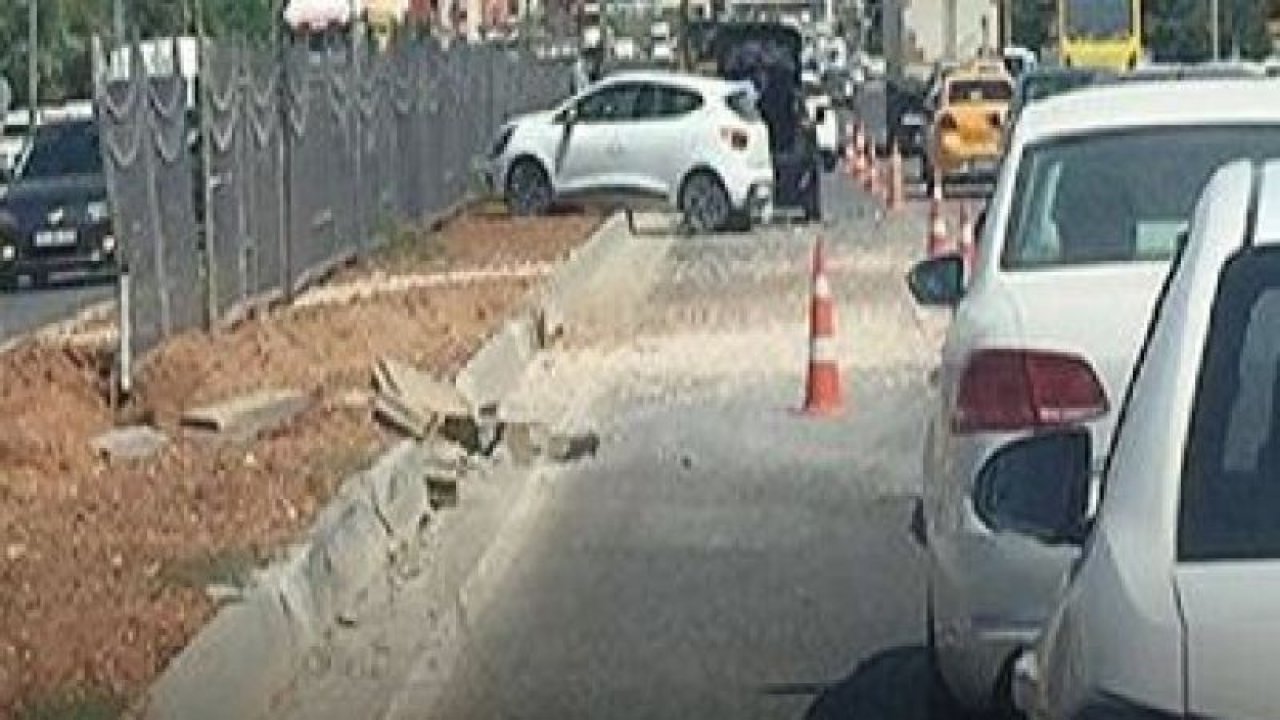 Son Dakika...Gaziantep'te İpek Yolunda Kaza Oldu!Trafik 45 Dakika Kilitlendi!