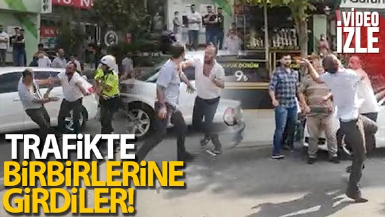 Son Dakika:Video Haber...Gaziantep'te trafikte tekmeli, sopalı yol verme kavgası